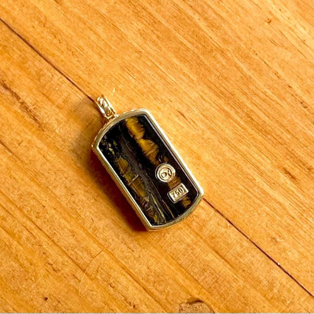 David Yurman 18k karat Gold small dog tag